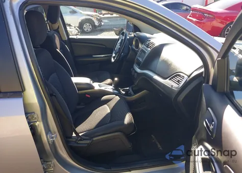 2017 Dodge Journey Sxt из США, поврежденный, VIN 3C4PDCBG4HT563310